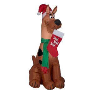 Christmas Airblown Inflatable Scooby w Santa Hat and Stocking WB Brown 5 ft Tall