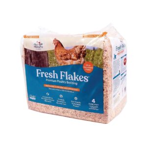 Natural Pine Flake Bedding for Chicken Coops - Low Maintenance and Easy Clean