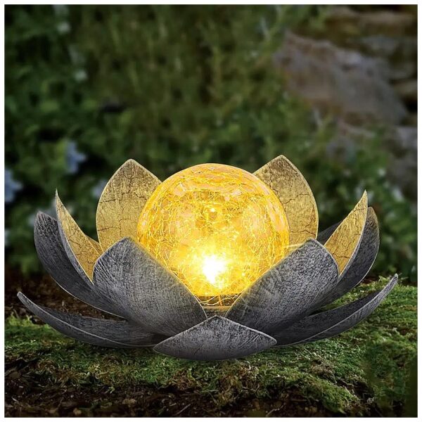 Outdoor Solar Powered LED Light with Lotus Flower Pattern and Metal Construction