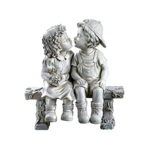 Style Gray Resin Kissing Couple Garden Sculpture with Antique Finish Nature