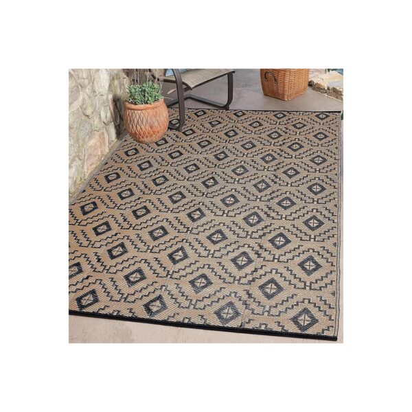 Water-Resistant Black Brown Indoor Outdoor Plastic Straw Rug for Patio Clearance