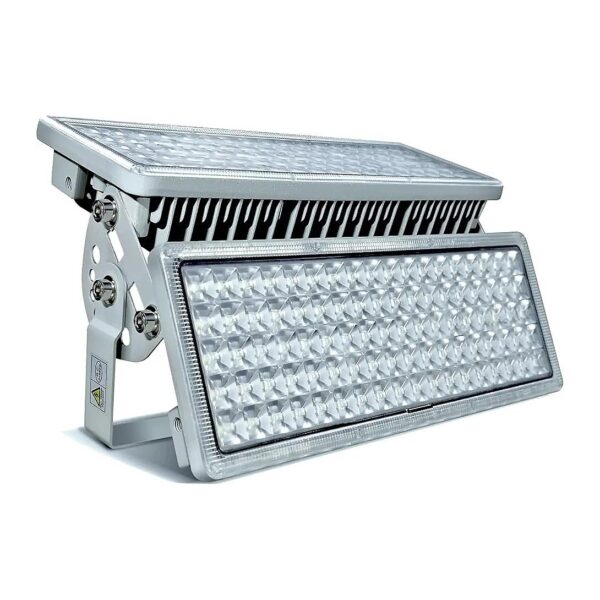 Weather Resistant 200W LED Flood Lights for Lawns and Farms with Extended Life